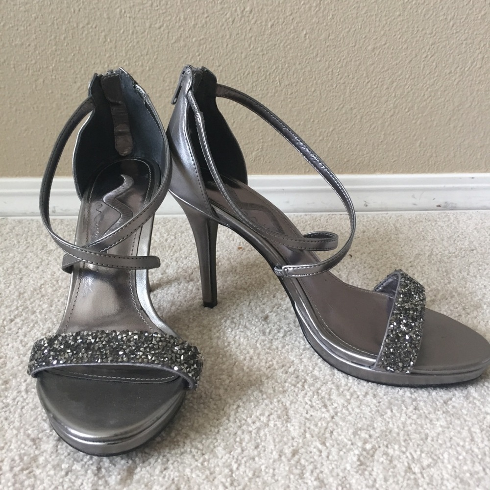 Nina metallic gray sandal heel
